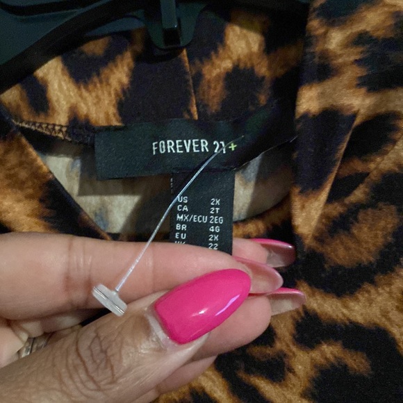 Sz 2x mock neck lightweight top - Picture 2 of 4